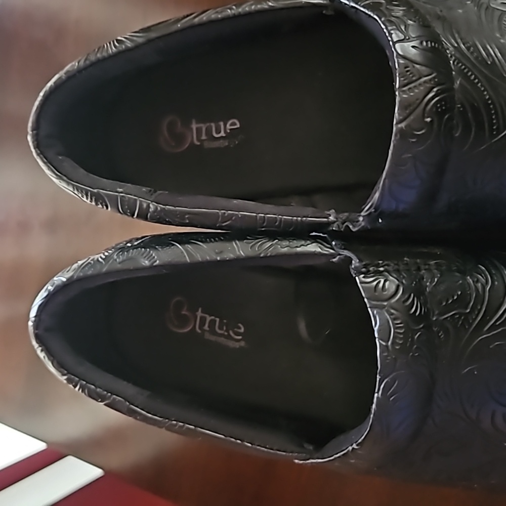 Clogs - Picture 4 of 4